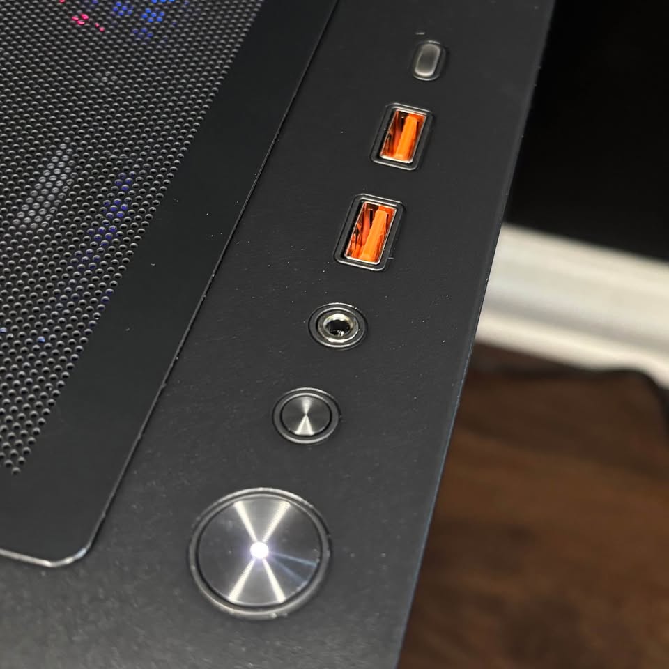 Black Gaming PC (GTX 1660 Super 6GB + AMD Ryzen 5 2600)