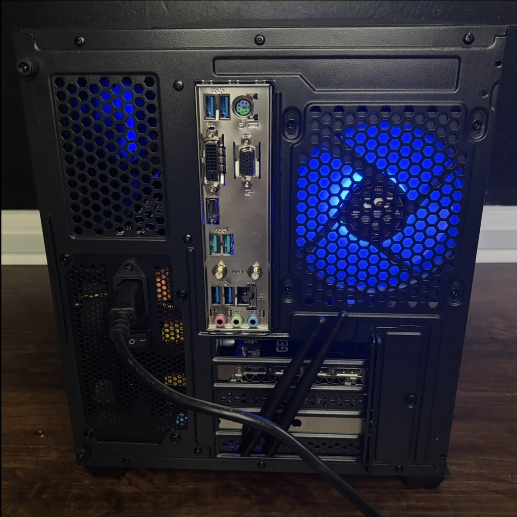 Black Gaming PC (RTX 3060 Ti 8GB + AMD Ryzen 5 5500)