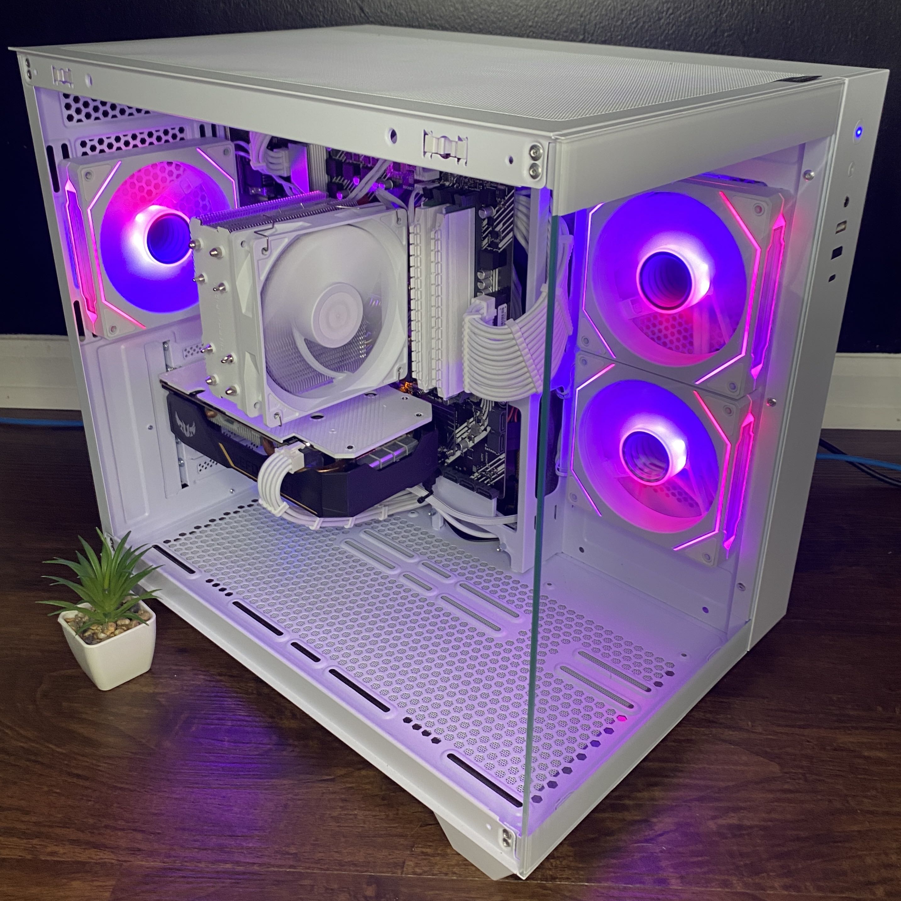 White Gaming PC (GTX 1660 S 6GB + AMD Ryzen 5 3600X)