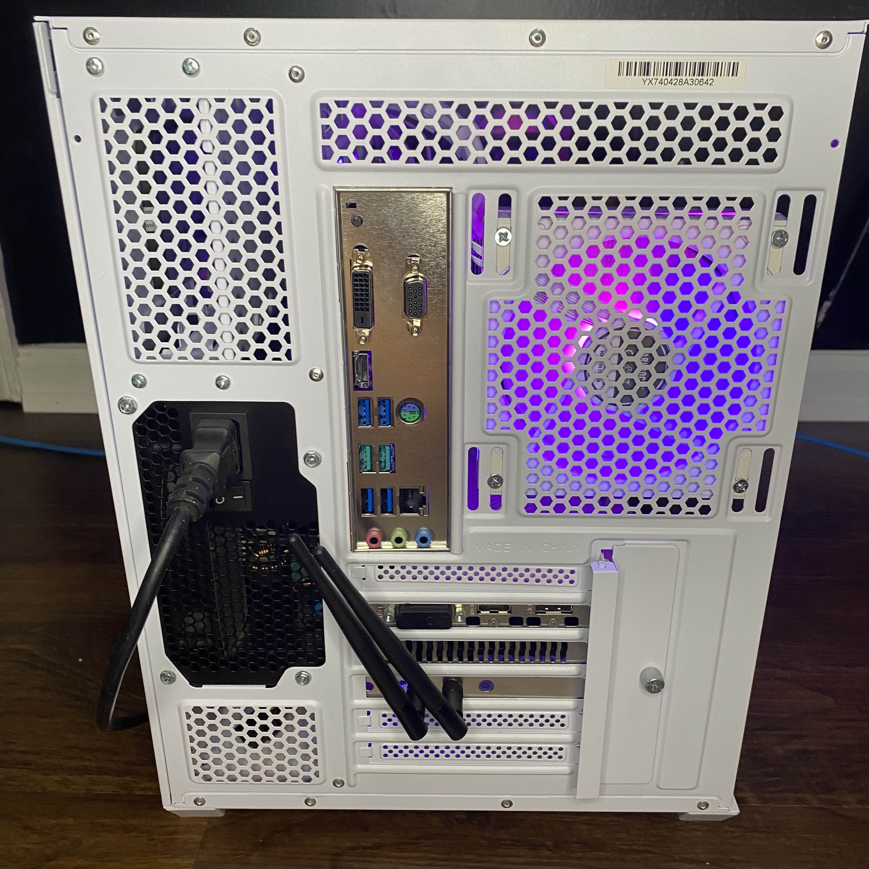 White Gaming PC (GTX 1660 S 6GB + AMD Ryzen 5 3600X)